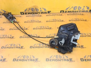 Замок двери задний правый, ориг. номер 3260718214, Toyota Ist XP60 2005-2007
