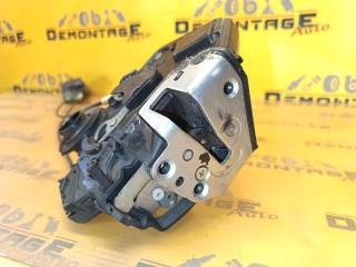 Замок двери задний правый, ориг. номер 3260718214, Toyota Ist XP60 2005-2007