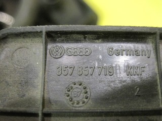 Накладка на ремень безопасности, ориг. номер 357857719, Volkswagen Passat B3 315 1988-1997