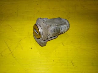 Вставка замка двери под ключ передняя левая, ориг. номер 1U0837167, Volkswagen Golf 4 1J1 1997-2006