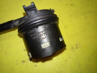 Запорный аварийный клапан топливного бака, ориг. номер 8D0201751A, Volkswagen Passat B5 3B2 1996-2001