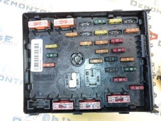Блок предохранителей, ориг. номер 3C0937125, Volkswagen Passat B6 3C5