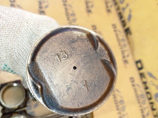 Поршень с шатуном 1.3, ориг. номер MD172035, Mitsubishi Colt 3 C50 1988-1992