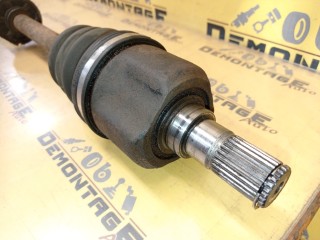 Привод полуось 1.3 передний левый, ориг. номер MB526581, Mitsubishi Colt 3 C50 1988-1992