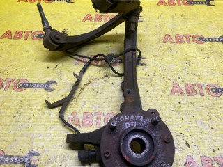 Поворотный кулак передний правый Hyundai Sonata EF 2001-2013