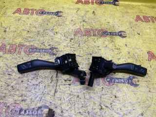Подрулевой переключатель, ориг. номер 1K0953513E, Volkswagen Jetta 1K2 2005-2010