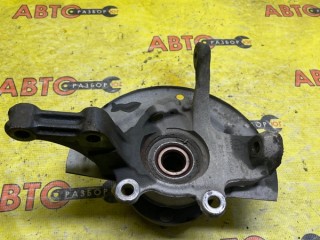 Поворотный кулак передний правый, ориг. номер 400148J000, Nissan Altima L31 2001-2004