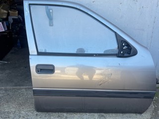 Дверь передняя правая, ориг. номер 157742479742, Opel Vectra A 1988-1995