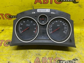 Щиток приборов Opel Zafira B 2005-2008, левый руль, 13216682
