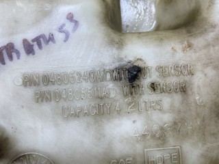 Бачок омывателя, ориг. номер 04805240, Dodge Stratus 2000-2003
