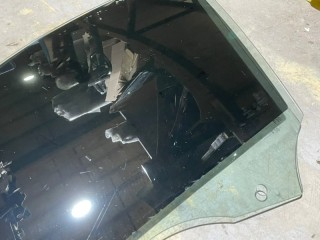 Стекло двери переднее левое, ориг. номер 51337259825, BMW 3 F30 2011-2016