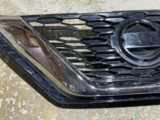 Решетка радиатора, ориг. номер 62310HV22C, Nissan Qashqai J11 2017-2024