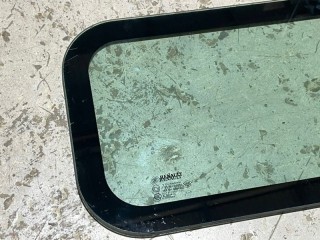 Стекло, ориг. номер 797122744R, Renault Dokker 2012-2020