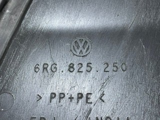 Пыльник двигателя правый, ориг. номер 6RG825250, Volkswagen Polo 5 2009-2014