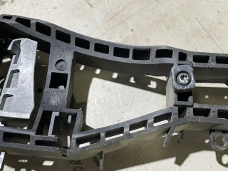 Кронштейн ручки двери правый, ориг. номер 51210445184, BMW 3 F30 2011-2016