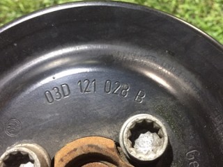Помпа, ориг. номер 03C121008H, Volkswagen Golf R line MK6 VI 6