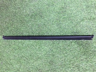 Уплотнитель стекла двери передний, ориг. номер 5K4837479, Volkswagen Golf R line MK6 VI 6