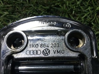 Петля коврика багажника, ориг. номер 1K0864203, Audi A6 C7 2011-2014