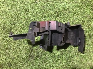 Кронштейн замка двери передний правый, ориг. номер BM51A219A64AG, Ford Focus 3 2011-2015