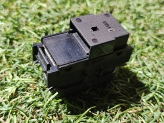 Кнопка отопителя передняя, ориг. номер A2206212058, Mercedes-Benz G-class 400 CDI W463 1990-2006