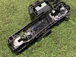 Кронштейн ручки двери передний левый, ориг. номер A2047602634, Mercedes-Benz S-Class w222 w166
