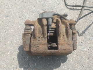 Суппорт передний левый, ориг. номер A0014202983, Mercedes-Benz C200 w202