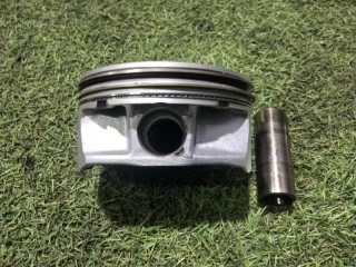 Поршень, ориг. номер 68090673AA, Jeep Grand Cherokee SRT 8 WK2