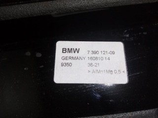 Накладка центральной стойки передняя левая, ориг. номер 51337390121, BMW M5 CS F90