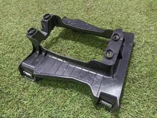 Кронштейн консоли, ориг. номер 7P6863233, Volkswagen Touareg NF II 2 2010-2014