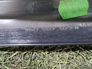 Накладка рамки двери передняя правая, ориг. номер 7P0867672A, Volkswagen Touareg NF II 2 2010-2014