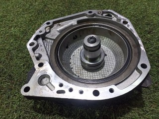 Крышка акпп задняя, ориг. номер 2207E0, Nissan Almera G15 2012-2018