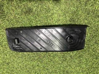 Накладка для ноги водителя, ориг. номер 8W1864777, Audi A4 B9 2015-2020