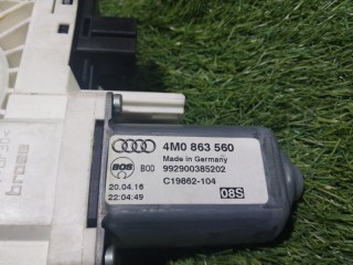 Привод шторки багажника, ориг. номер 4M0863560, Audi Q7 II 4M 2015-2019