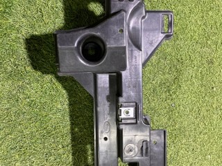 Кронштейн багажника правый, ориг. номер LR128563, Land Rover Velar L560 2017-2023