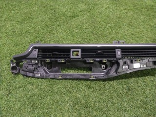 Дефлектор воздушный центральный, ориг. номер 8W1820902E6PS, Audi A5 Sportback quattro 2.0 F5 2016-2020