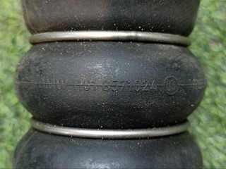 Патрубок интеркулера, ориг. номер 11618571024, BMW 5 G30 LCI G30 Lci
