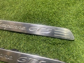 Накладки на порог, ориг. номер 958555467036M7, Porsche Cayenne GTS 958 2010-2014