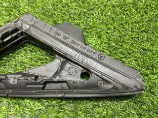 Уплотнитель зеркала передний левый, ориг. номер A2138110398, Mercedes-Benz E class W213 2016-2021