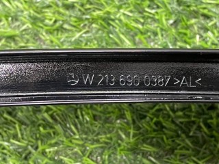 Накладка стойки двери задняя левая, ориг. номер A2136900387, Mercedes-Benz E class W213 2016-2021