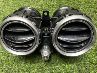 Дефлектор воздушный центральный, ориг. номер A2138307700, Mercedes-Benz E class W213 2016-2021