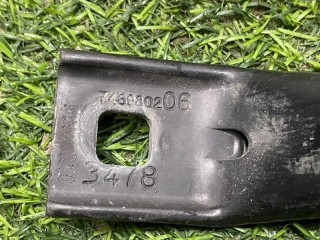 Распорка передней панели правая, ориг. номер 51647469802, BMW X7 G07 2018-2022