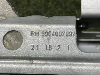 Опора шторки багажника правая, ориг. номер 51477396582, BMW X3 G01 2017-2021