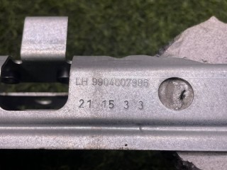 Опора шторки багажника левая, ориг. номер 51477396581, BMW X3 G01 2017-2021
