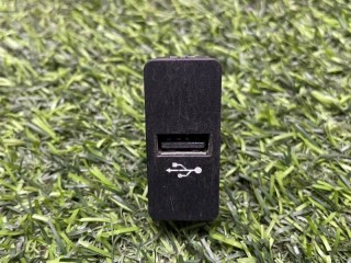 USB Разъем, ориг. номер 84109230248, BMW 3-Series F30 2015-2020