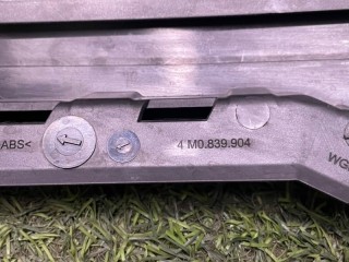 Накладка стойки двери задняя правая, ориг. номер 4M0839904, Audi Q7 4M 2019-2024