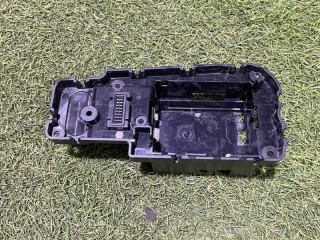 Кронштейн центральной консоли, ориг. номер 61315A1DDA4, BMW X5 G05 2018-2023