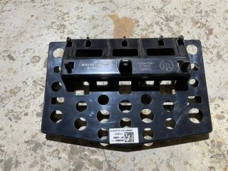 Кронштейн центральной консоли, ориг. номер 51166808658, BMW X5M F95 2019-2023