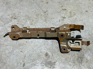 Кронштейн накладки стойки правый, ориг. номер 51437276792, BMW 3-Series F30 2015-2020