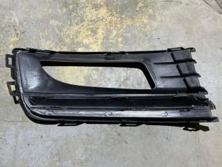 Накладка противотуманной фары левая, ориг. номер 6RU853665F, Volkswagen Polo