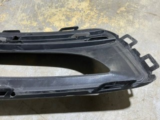 Накладка противотуманной фары левая, ориг. номер 6RU853665F, Volkswagen Polo